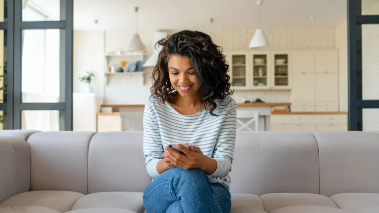 Home loan affordability explained, showing South African buyers reviewing income and monthly expenses